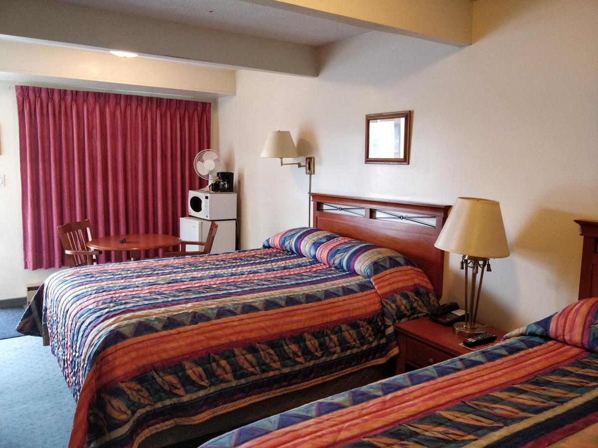 Siesta Inn Vanderhoof Екстериор снимка